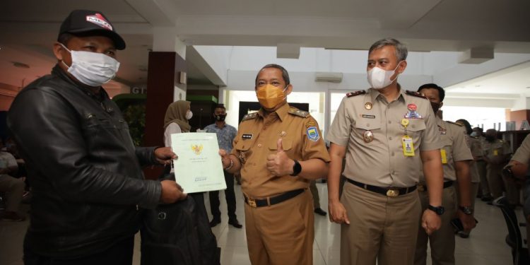 Wakil Wali Kota Bandung, Yana Mulyana dan Kepala BPN Kota Bandung, Andi Kadandio
