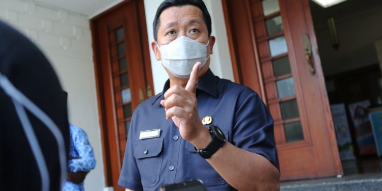 Ketua Harian Gugus Tugas Percepatan Penanganan Covid-19 Kota Bandung, Ema Sumarna