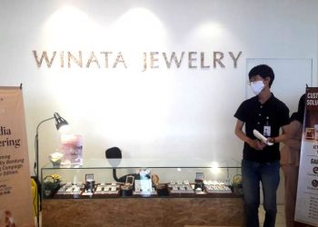 Re-opening Galery Winata Jewelry Bandung, di MTC Buahbatu, Bandung, Kamis (12/11/2020)
