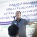 Wali Kota Bandung, Oded M. Danial, saat acara penandatanganan kerja sama dengan Perum Jasa Tirta II, di Kantor PDAM Tirtawening, Selasa (2/12/2020)