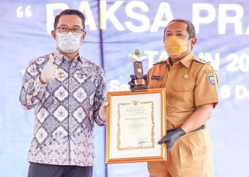 Gubernur Jawa Barat Ridwan Kamil - Wakil Walikota Bandung Yana Mulyana