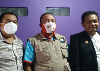 Ketua Himpunan Pasar Indihiang bersama Kuasa Hukum Feriyawansyah, SH., MH., dan Fitriadi, SH., MH.,