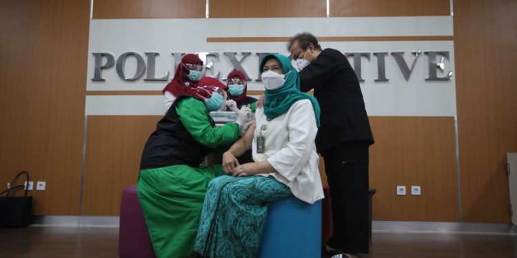 Kepala Dinas Kesehatan Kota Bandung, Ahyani Raksanegara