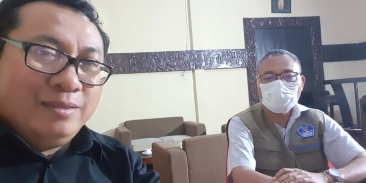 Ketua Umum  SMSI, Firdaus bersama sekretaris Jenderal SMSI M. Nasir, Senin (22/2/2021)