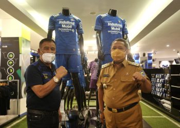 Manager Persib Bandung, Umuh Muhtar - Wakil Wali Kota Bandung, Yana Mulyana