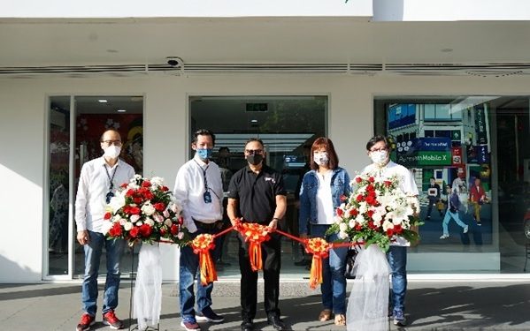 Foto: Peresmian Model Branch Lippo Cikarang dilakukan oleh Direktur Utama – Dr. Ridha D.M. Wirakusumah, (1/3/2021)