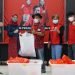 Pengurus DPD PDI Perjuangan Jawa Barat mendistribusikan daging kurban untuk para kader (foto:ist)
