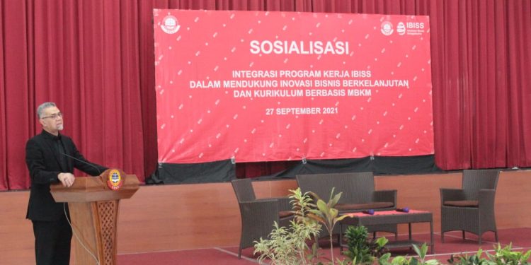 Rektor USB YPKP, Dr. Asep Effendi Msi