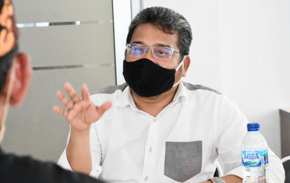 Pimpinan Dan Anggota Komisi II DPRD Provinsi Jawa Barat Melaksanakan Rapat Evaluasi Program dan Kegiatan APBD Tahun 2021 dan rencanan APBD tahun 2022 bertempat UPTD Pengujian dan Penerapan Mitu Produk Perikanan, Kota Cirebon, Kamis (21/10/2021)