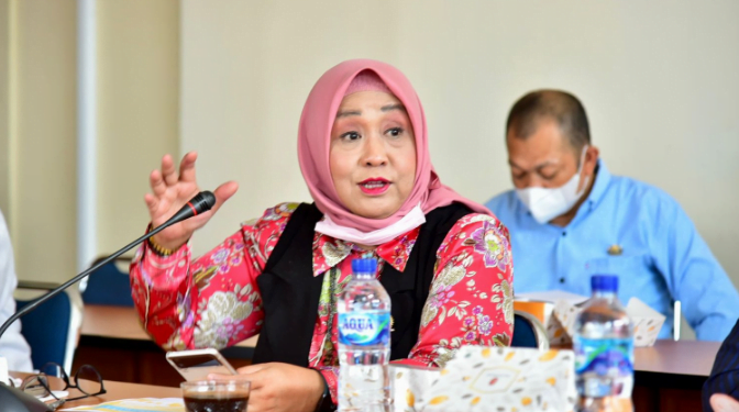 Pimpinan dan Anggota Komisi IV DPRD Provinsi Jawa Barat Melaksanakan Rapat Kerja Dengan Cabang Dinas ESDM Wilayah III Purwakarta terkait dengan Monitoring Kegiatan Tahun Anggaran 2021 .
Senin (8/11/ 2021).