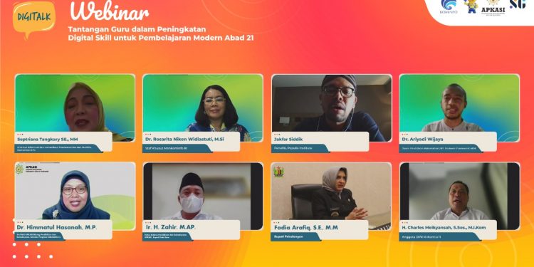 Keterangan Foto: Septriana Tangkary (Direktur Informasi dan Komunikasi Publik Perekonomian dan Maritim), Dr. Rosarita Niken Widiastuti, M.Si (Staf Ahli Menkominfo RI), Jakfar Siddik (Peneliti Populis Institute), Dr. Ariyadi Wijaya (Dosen Pendidikan Matematika UNY), Dr. Himmatul Hasanah, M.P. (Staf Ahli Apkasi Bidang Pendidikan dan Kebudayaan), Ir. H. Zahir, M.AP. (Ketua Bidang Pendidikan dan Kebudayaan Apkasi/Bupati Batu Bara), Fadia Arafiq, S.E.,M.M, (Bupati Pekalongan). (Bng).