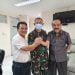 Teks foto: Dari kiri ke kanan Pendeta Daud Toni, Peneliti Utama Vaknus, Kolonel CKM dr. Jonny SpPD-KGH, MKes, MM, dan A. Budi. (Doc).