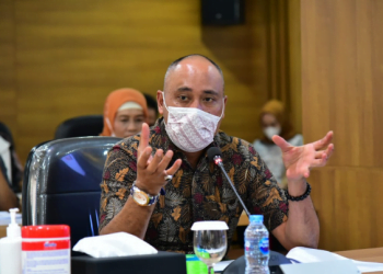 Pimpinan dan Anggota Komisi IV DPRD Provinsi Jawa Barat melaksanakan konsultasi ke Ditjen Perkeretaapian Kementerian Hubungan RI di Jakarta dalam rangka mendapatkan informasi terkait masalah kelanjutan rencana reaktivasi jalur Kereta Api Rancaekek - Tanjungsari, Selasa (28/12/2021).