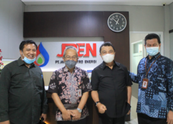 Ketua Pansus VIII Dr.H. Abdul Haris Bobihoe (ke-2 dari Kanan) : Jabar Akan Tiru Manajemen Migas Jateng