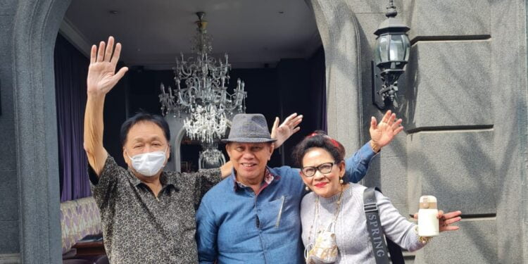 Agus Yusman didampingi kuasa hukumnya Dr. Djonggi M Simorangkir, SH.,MH dan Dr. Ida Rajagukguk, SH.,MH