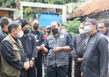 Kunjungan kerja Komisi V DPRD Provinsi Jawa Barat ke Rumah Singgah Kota Bogor dalam rangka meninjau serta mendapatkan informasi terkait permohonan hibah tanah dan bangunan milk Pemerintah Provinsi Jawa Barat untuk kebutuhan sarana dan prasarana pelayanan sosial Kota Bogor, (Jumat, 14/1/22).