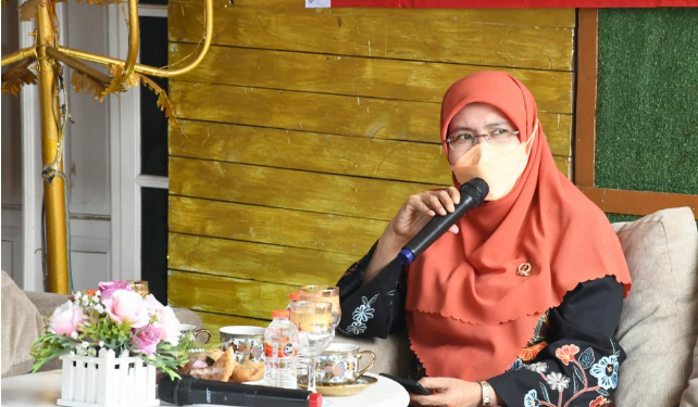 Anggota DPRD Provinsi Jawa Barat Daerah Pemilihan I Kota Bandung dan Kota Cimahi HJ. Siti Muntamah S.AP melaksanakan Sosialisasi Raperda Rencana Tata Ruang Ruang Wilayah Provinsi Kawa Barat tahun 2022-2042 yang dilaksanakan di Cafe Manten Jl. Pesantren Permai VII No. 202 Kel. Cibabat, Jumat 4 Februari 2022