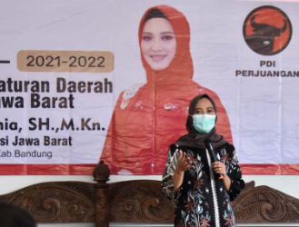 Anggota DPRD Provinsi Jawa Barat Daerah Pemilihan II ( Kabupaten Bandung ) Hj.Nia Purnakania.SH.,M,Kn Melaksanakan Sosialisasi Rancangan Peraturan Daerah RTRW Tahun 2022-2042 Pemerintah Provinsi Jawa Barat Di Kampung Lalareun, Desa Rancakasumba, Solokan Jeruk, Kabuapten Bandung.
Kamis (3/2/2022)
