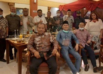 Teks foto: Tokoh dan pengusaha Demak se-Jabodetabek dan wilayah lainnya yang tergabung dalam Paguyuban Demak Bintoro Nusantara (PBDN) membentuk koperasi "Persaudaraan Saudagar Muslim Demak. (Doc).