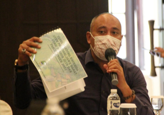 Pansus VI DPRD Jabar melaksanakan rapat kerja dengan Tim Penyusun Dokumen Integrasi RXWP3K ke dalam RTRW Tahun 2022-2024. Dengan Pembahasan Pasal Per Pasal terhadap Rancangan Peraturan Daerah Provinsi Jawa Barat tentang Rencana Tata Ruang Wilayah Provinsi (RTRWP) Jawa Barat Tahun 2022-2024. Senin, (21/2/22).
