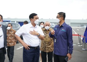 Presiden Resmikan Mobil Listrik Rakitan Indonesia