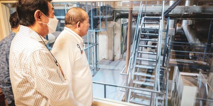 Keterangan foto: Ketua DPD RI, AA LaNyalla Mahmud Mattalitti saat kunjungan kerja ke PT. Santos Jaya Abadi yang merupakan produsen Kopi Kapal Api di Sidoarjo, Jawa Timur, Kamis (31/3/2022). (Doc).