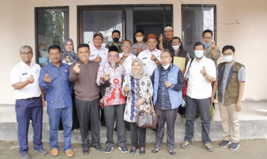 Rombongan Anggota DPRD Provinsi Jawa Barat  meninjau program Rumah Tinggal Layak Huni (Rutilahu) serta menggelar audiensi dengan masyarakat Desa Kerandon Kabupaten Cirebon.