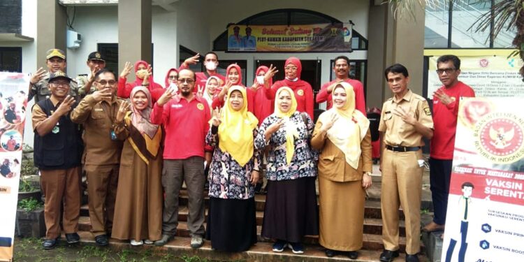 Hj Yani Jatnika Marwan Beserta Tim Vaksinaasi BIN Jabar