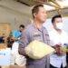kapolres Bandung, Kombes.Kusworo Wibowo memperlihatkan barang bukti (mie berformalin) hasil penggerebegan/dok.photo.bgj