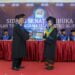 Teks foto: Wakil Kepala Peliputan Kantor Berita MINA, Sri Astuti menjadi wisudawan terbaik pada Sidang Senat Terbuka STAI Al-Fatah ke-VII di Aula Insan Mandiri Cibubur, Jati Sampurna, Kota Bekasi Provinsi Jawa Barat, Minggu (3/7/2022). (Foto: Istimewa).