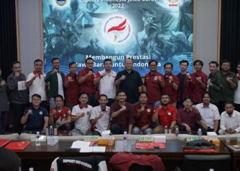 Para pengurus ESI Jabar Foto bersama usai pelaksanaan Rakerprov