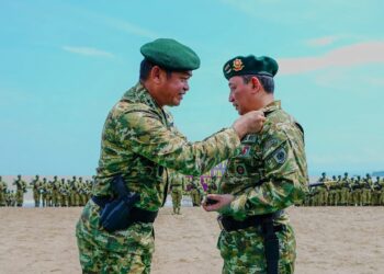 Kapolri Dikukuhkan Menjadi Warga Kehormatan Kostrad.
