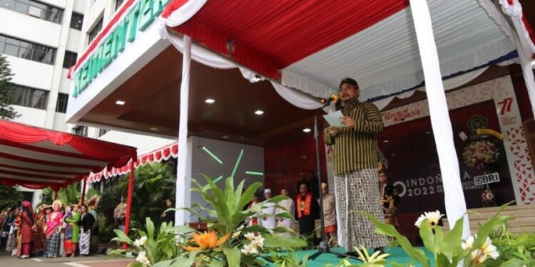 Hari Amal Bakti , Kemanag RI ke-77, Menag Yaqut mengajak  untuk memperbaiki pelayanan dan pengabdian kepada umat,/photo dok.Kemenag