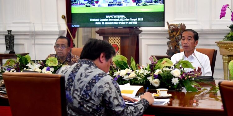 Rapat terbatas  dipimpin Presiden Joko Widodo di Istana Merdeka, Jakarta, Rabu, 11 Januari 2023.