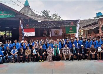 Foto bersama usai melaksanakan seminar Goes to Japan