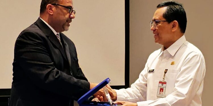 Abdallah Al Zuaibi, Regional Director Corus Internasional. Ist