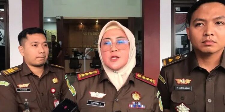 Kajari Kota Sukabumi, Setyowati saat Jumpa Pers. (Foto Istimewa).