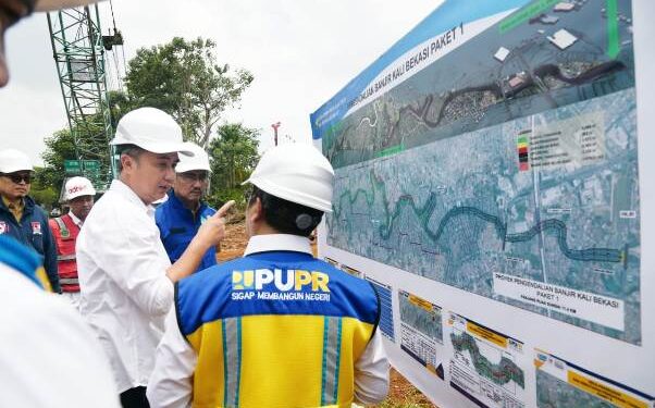 ”Peninjauan Pengendali Banjir Kali Bekasi”*
Lokasi: PAM Kemang Pratama Kota Bekasi, 18 Maret 2024 (Dokpim Jabar)