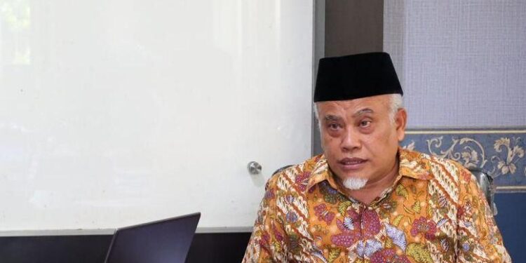 Ketua Komisi IV DPRD Provinsi Jawa Barat, Tetep Abdulatip dalam rangka peninjauan program kegiatan di Tempat Pengolahan dan Pemrosesan Akhir Sampah Regional (TPPASR) Legok Nangka di Kabupaten Bandung, Kamis, (7/03/2024).