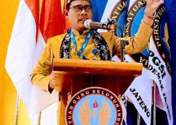 DESAK MUI-Ketua PGSI Demak, Noor Salim desak MUI ambil sikap terhadap pernyataan pendeta GILBERT, berpotensi sulut konflik antar umat. (Foto Ist).