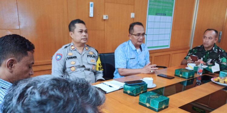 KADISDIK Kabupaten Sukabumi Eka Nandang