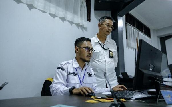 Plh. Kepala Dinas Pendidikan (Kadisdik) Jawa Barat (Jabar), M. Ade Afriandi meninjau SMAN 1 Cilaku, Kabupaten Cianjur, Rabu (5/6/2024).