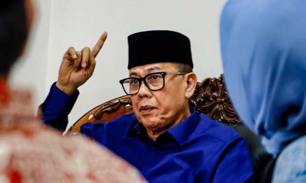 Ketua Komisi III DPRD Provinsi Jawa Barat H. Phinera Wijaya melaksanakan kunjungan kerja ke Bank BJB Kantor Cabang Pembantu Baros, Kota Cimahi, Jawa Barat. Kamis (25/07/2024).
