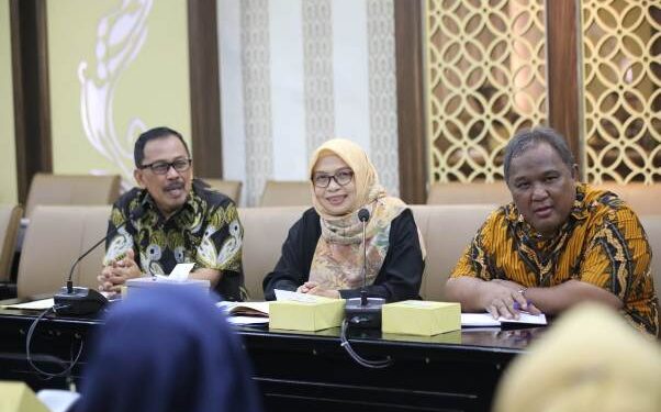 Pelaksana Harian (Plh) Sekretaris DPRD Jawa Barat sekaligus Kepala Bagian (Kabag) Persidangan dan Perundang-Undangan Iis Rostiasih di Kota Bandung. Jumat (9/8/2024).