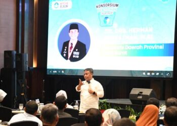 Sekda Jabar Herman Suryatman menghadiri Rapat Koordinasi Pembentukan Konsorsium Pendidikan Daerah Provinsi Jawa Barat Tahun 2024 di EL Hotel, Kota Bandung, Rabu (11/9/2024).(Foto: Biro Adpim Jabar)
