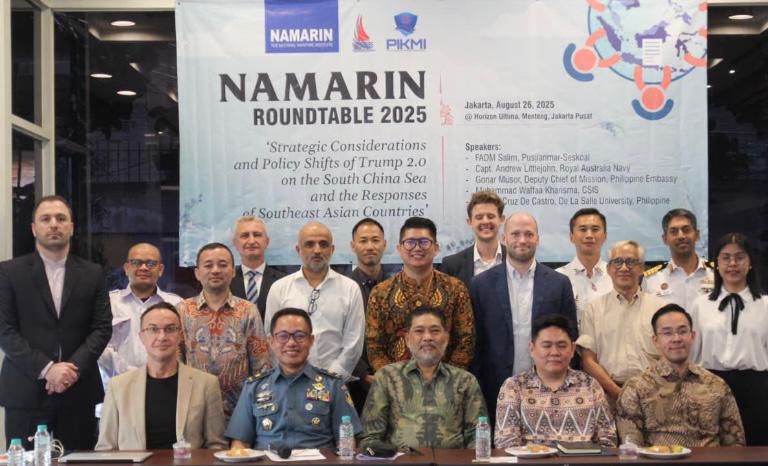 PEMBICARA-Foto bersama para pembicara dan sebagian peserta pada "Namarin Roundtable 2025" di Jakarta, 26 Agustus 2025. (Foto Dok. Namarin).