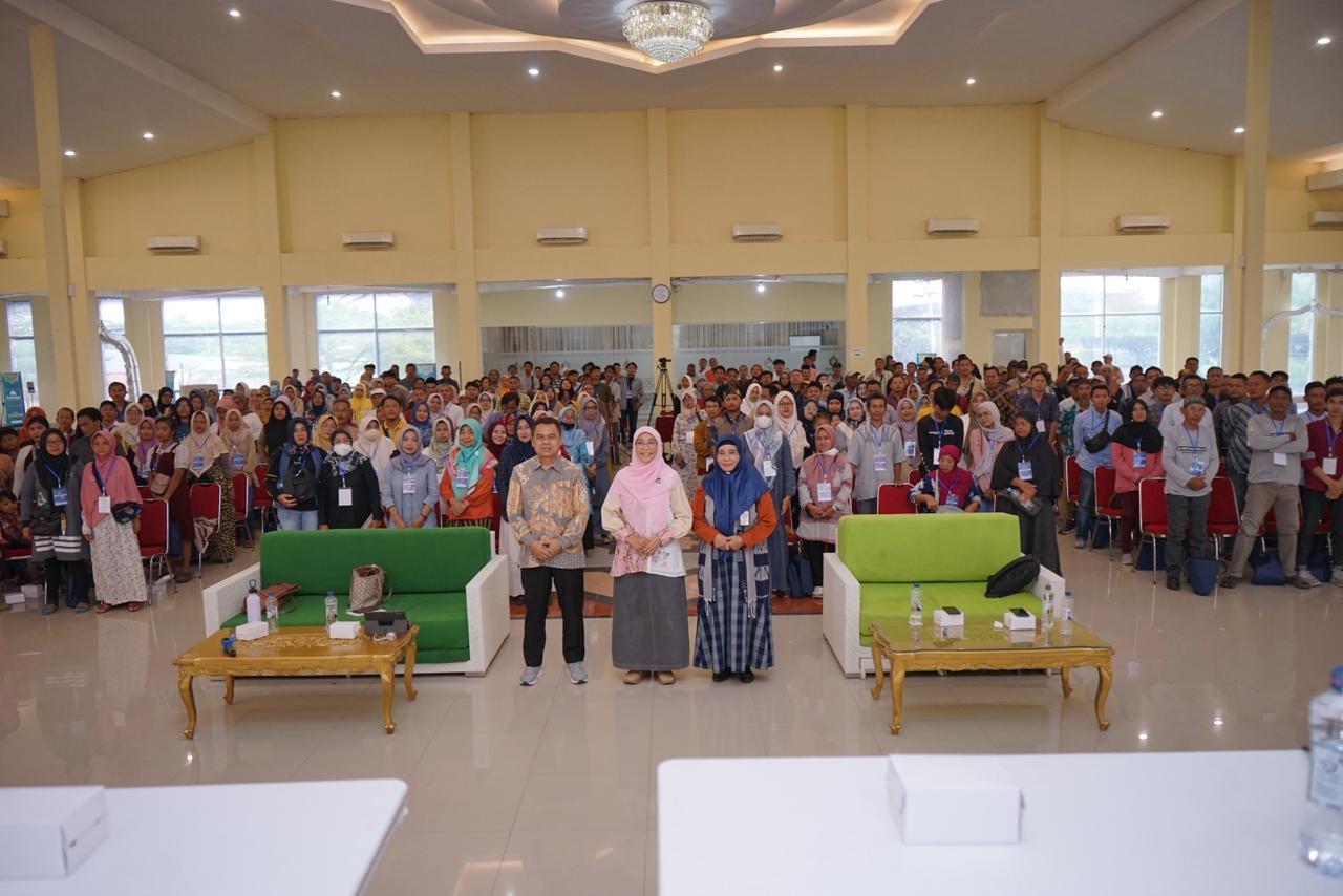 Sosialisasi program makan bergizi gratis di Cirebon.