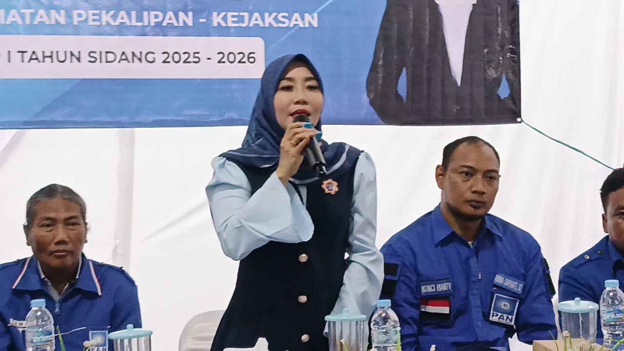 Anggota Fraksi PAN DPRD Kota Cirebon, Rinna Suryanti saat reses dengan warga Pekalipan dan Kejaksan.