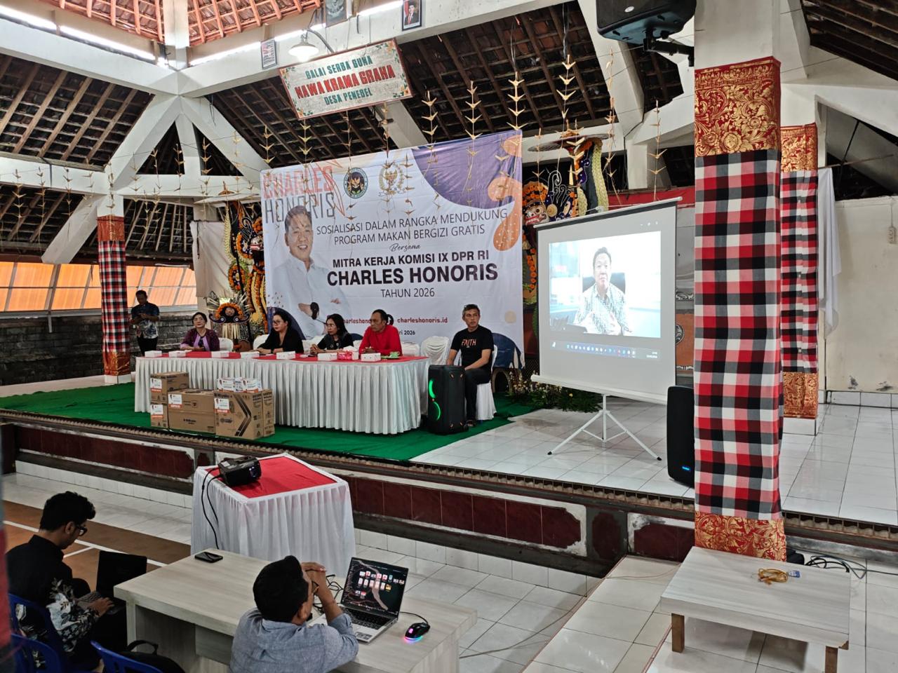 Sosialisasi Program Makan Bergizi Gratis di Balai Serba Guna Desa Penebel, Kecamatan Penebel, Kabupaten Tabanan.