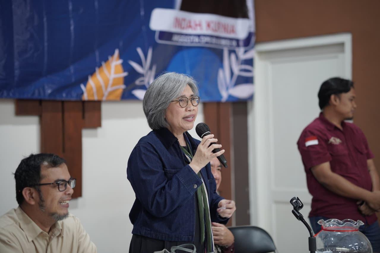 Anggota Komisi IX DPR RI, Indah Kurniawati sosialisasi program MBG di Gedung GPIB Jemaat Maranatha Surabaya.